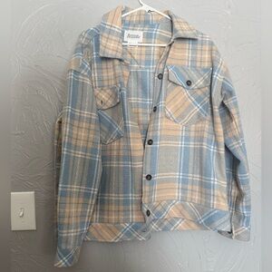 Women’s Medium Plaid Button-Up Jacket